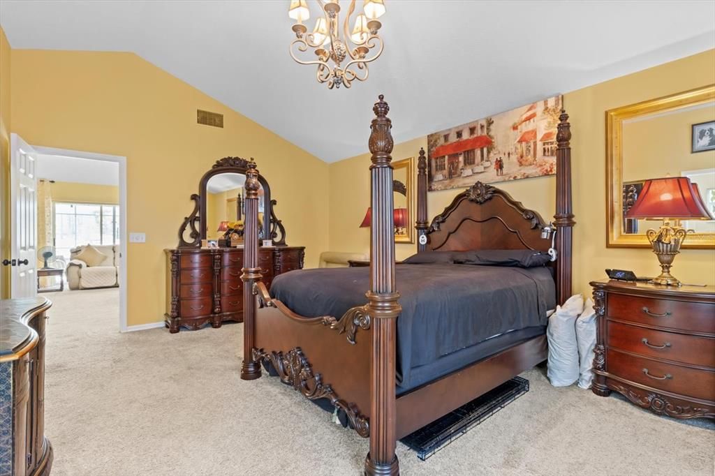 For Sale: $430,000 (3 beds, 2 baths, 1898 Square Feet)