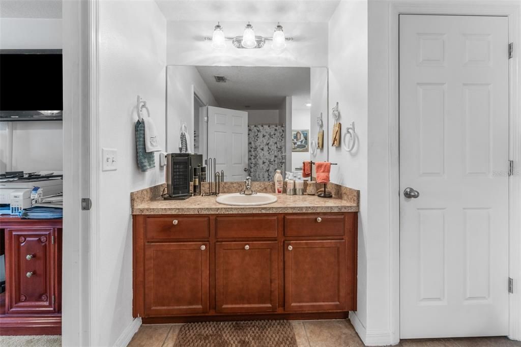 For Sale: $264,000 (3 beds, 2 baths, 1629 Square Feet)