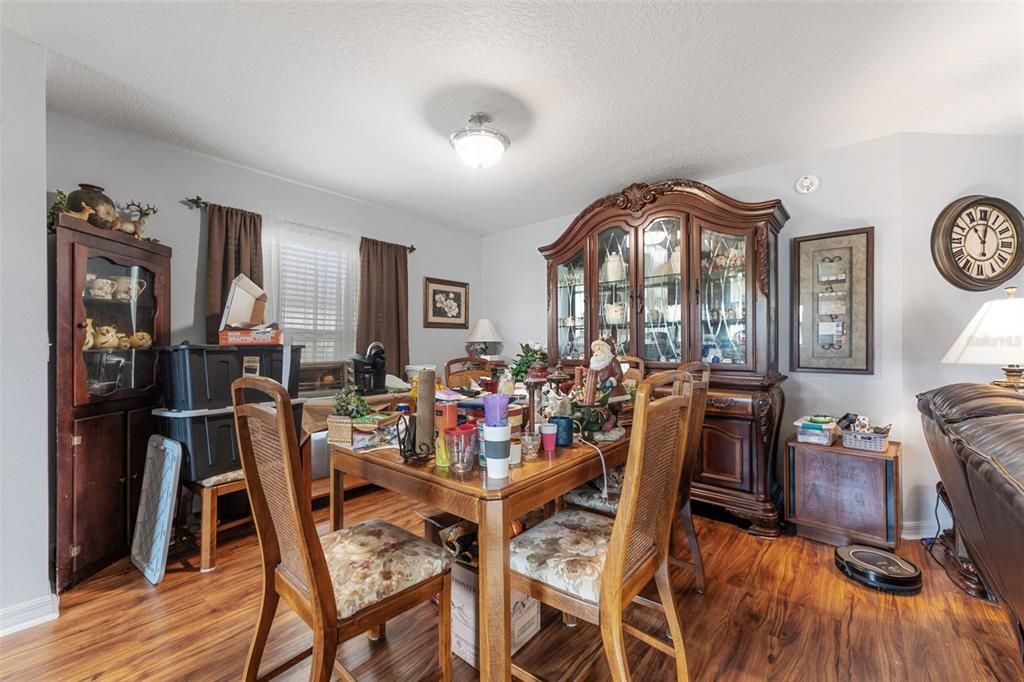 For Sale: $264,000 (3 beds, 2 baths, 1629 Square Feet)