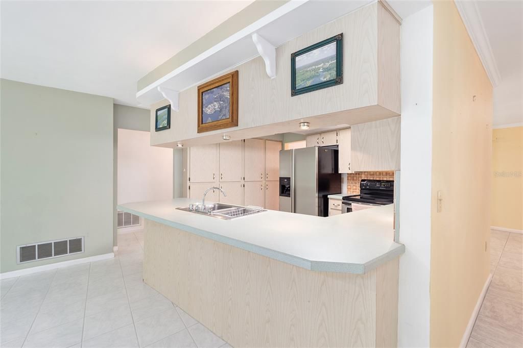 На продажу: $950,000 (4 спален, 2 ванн, 2162 Квадратных фут)