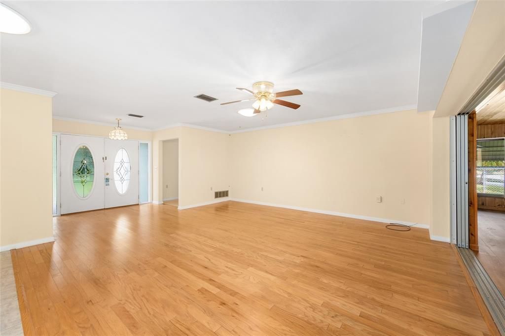 На продажу: $950,000 (4 спален, 2 ванн, 2162 Квадратных фут)