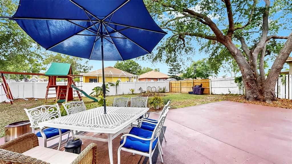 For Sale: $429,900 (4 beds, 2 baths, 2341 Square Feet)