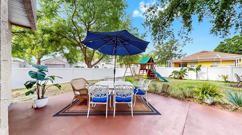 For Sale: $429,900 (4 beds, 2 baths, 2341 Square Feet)