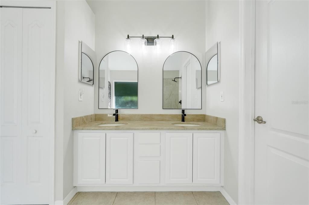 For Sale: $489,900 (3 beds, 2 baths, 2110 Square Feet)