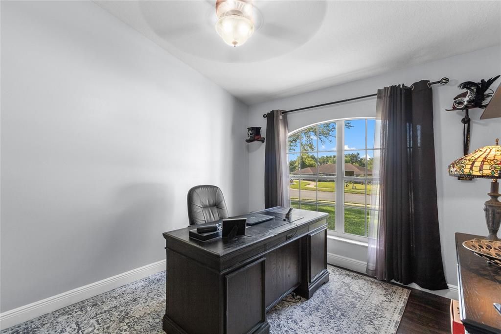 For Sale: $489,900 (3 beds, 2 baths, 2110 Square Feet)