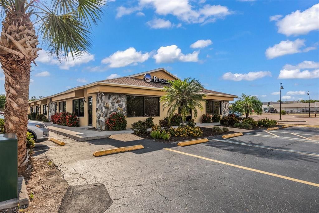 For Sale: $400,000 (0 beds, 0 baths, 2000 Square Feet)