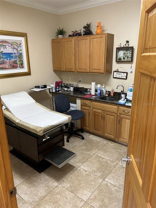 For Sale: $400,000 (0 beds, 0 baths, 2000 Square Feet)