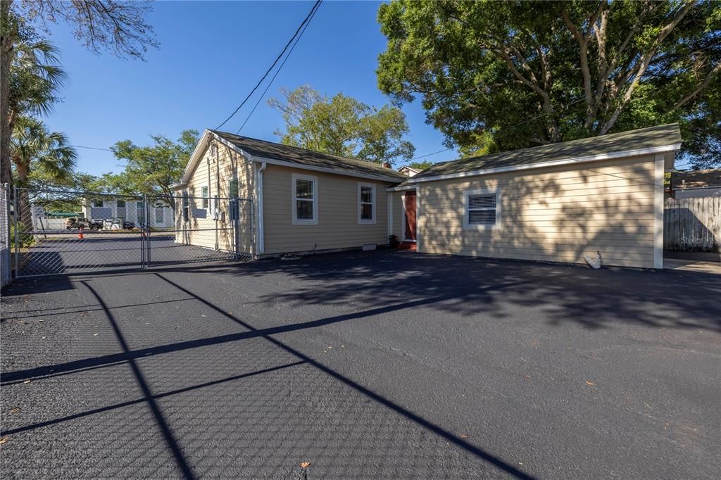 待售: $32,400 (0 贝兹, 0 浴室, 1080 平方英尺)