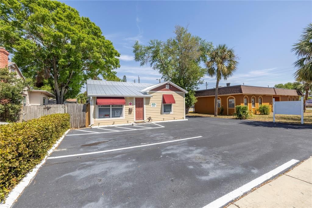 待售: $32,400 (0 贝兹, 0 浴室, 1080 平方英尺)