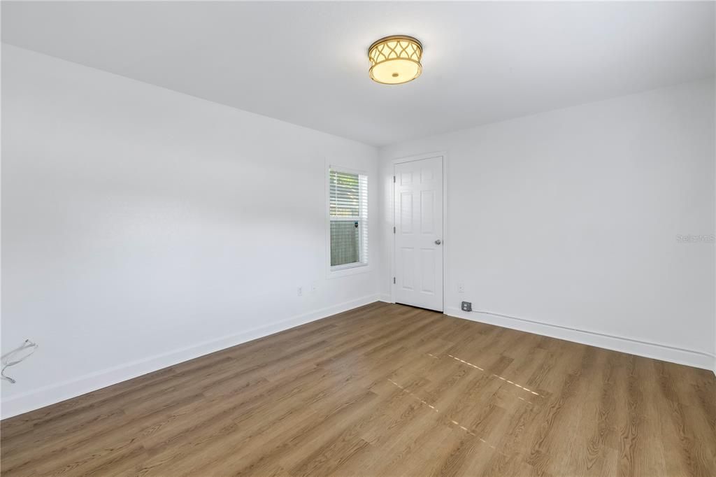 待售: $32,400 (0 贝兹, 0 浴室, 1080 平方英尺)