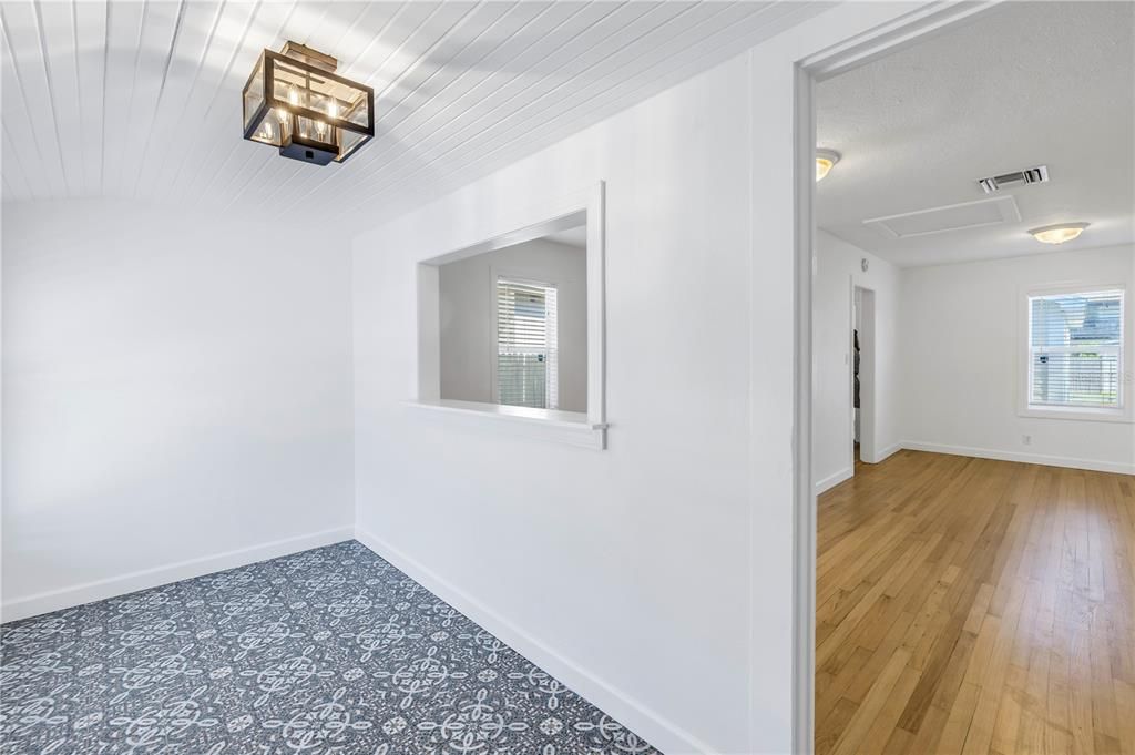 待售: $32,400 (0 贝兹, 0 浴室, 1080 平方英尺)