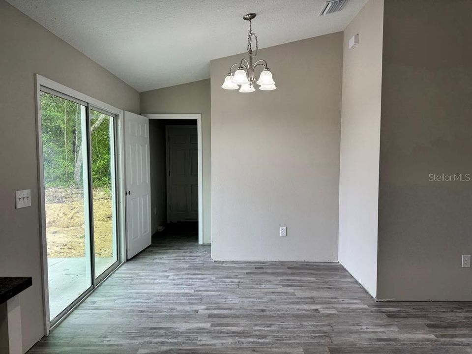 Active With Contract: $212,900 (3 beds, 2 baths, 1170 Square Feet)