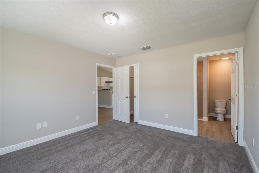 Active With Contract: $212,900 (3 beds, 2 baths, 1170 Square Feet)