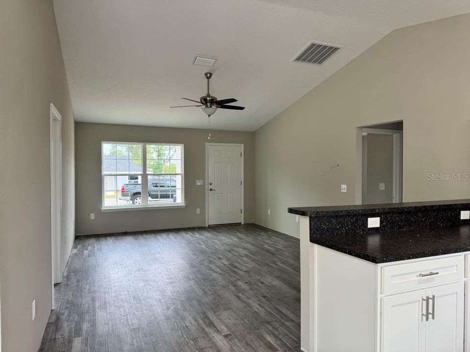 Active With Contract: $212,900 (3 beds, 2 baths, 1170 Square Feet)