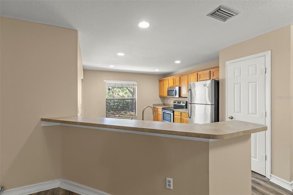 For Sale: $245,000 (3 beds, 2 baths, 1558 Square Feet)