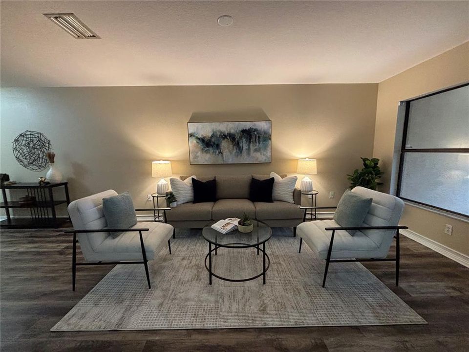 For Sale: $245,000 (3 beds, 2 baths, 1558 Square Feet)