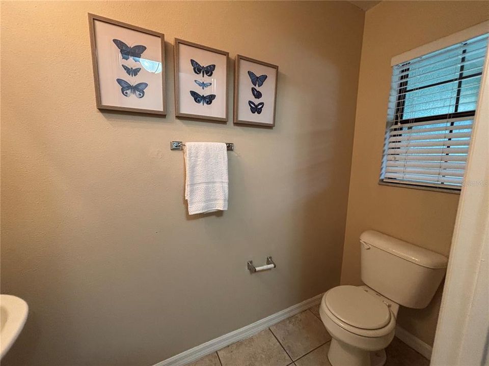 For Sale: $245,000 (3 beds, 2 baths, 1558 Square Feet)