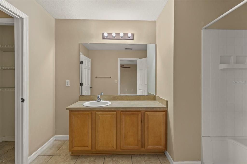 For Sale: $245,000 (3 beds, 2 baths, 1558 Square Feet)