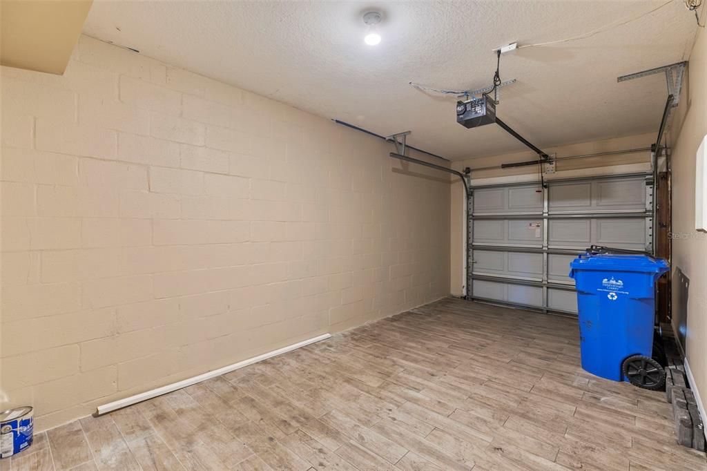 For Sale: $245,000 (3 beds, 2 baths, 1558 Square Feet)