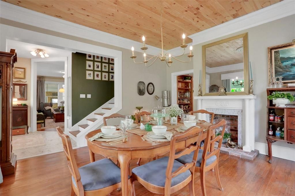 待售: $746,000 (5 贝兹, 2 浴室, 2930 平方英尺)