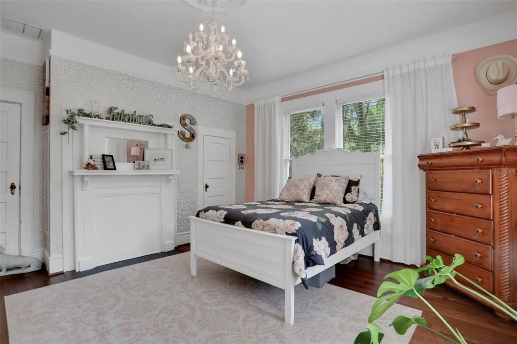 待售: $746,000 (5 贝兹, 2 浴室, 2930 平方英尺)