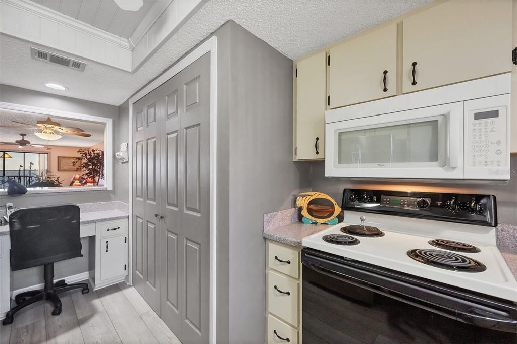 Activo con contrato: $199,000 (2 camas, 2 baños, 1150 Pies cuadrados)