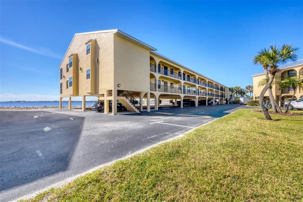 Activo con contrato: $199,000 (2 camas, 2 baños, 1150 Pies cuadrados)