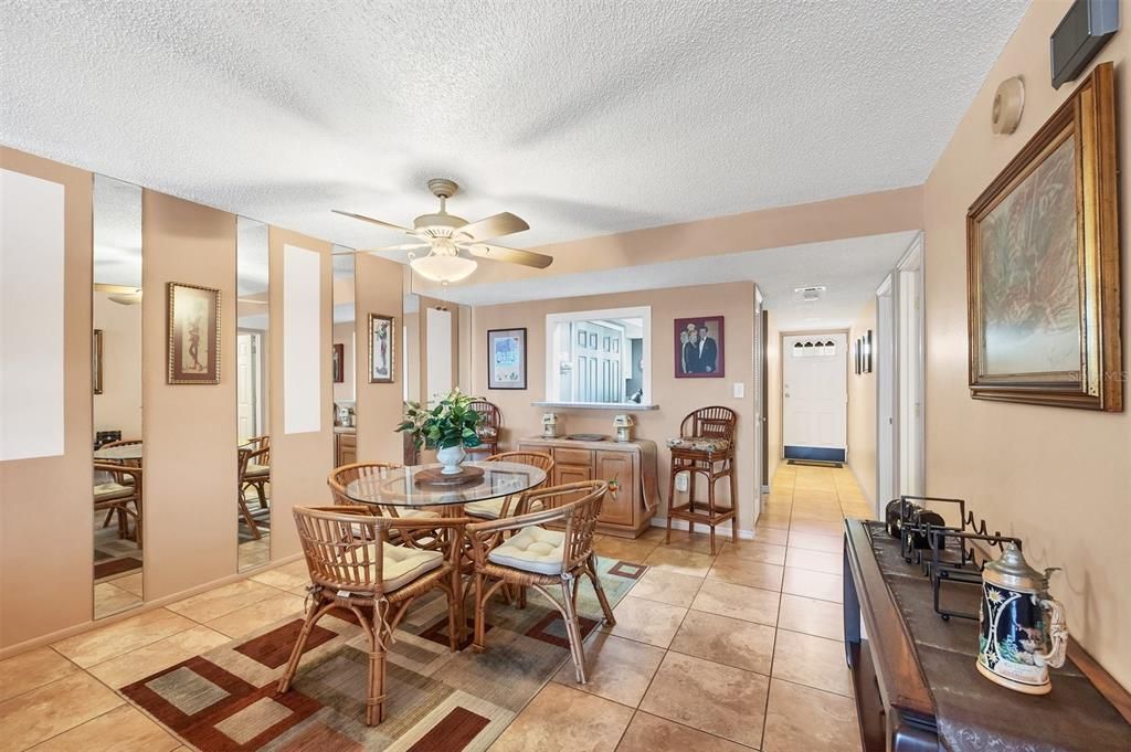 Activo con contrato: $199,000 (2 camas, 2 baños, 1150 Pies cuadrados)