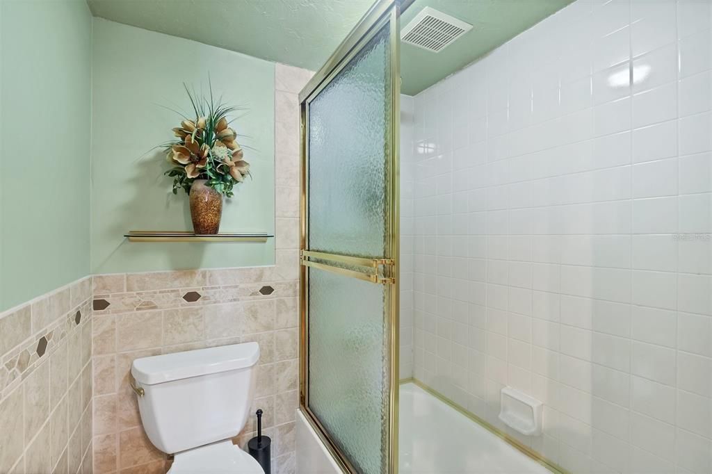 Activo con contrato: $199,000 (2 camas, 2 baños, 1150 Pies cuadrados)