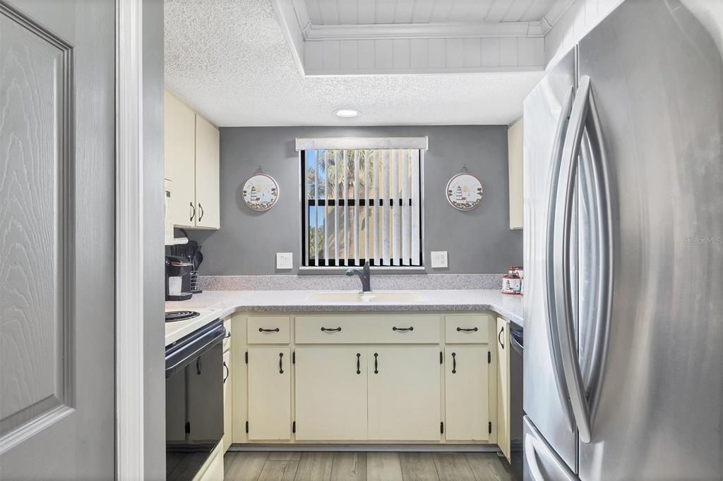 Activo con contrato: $199,000 (2 camas, 2 baños, 1150 Pies cuadrados)