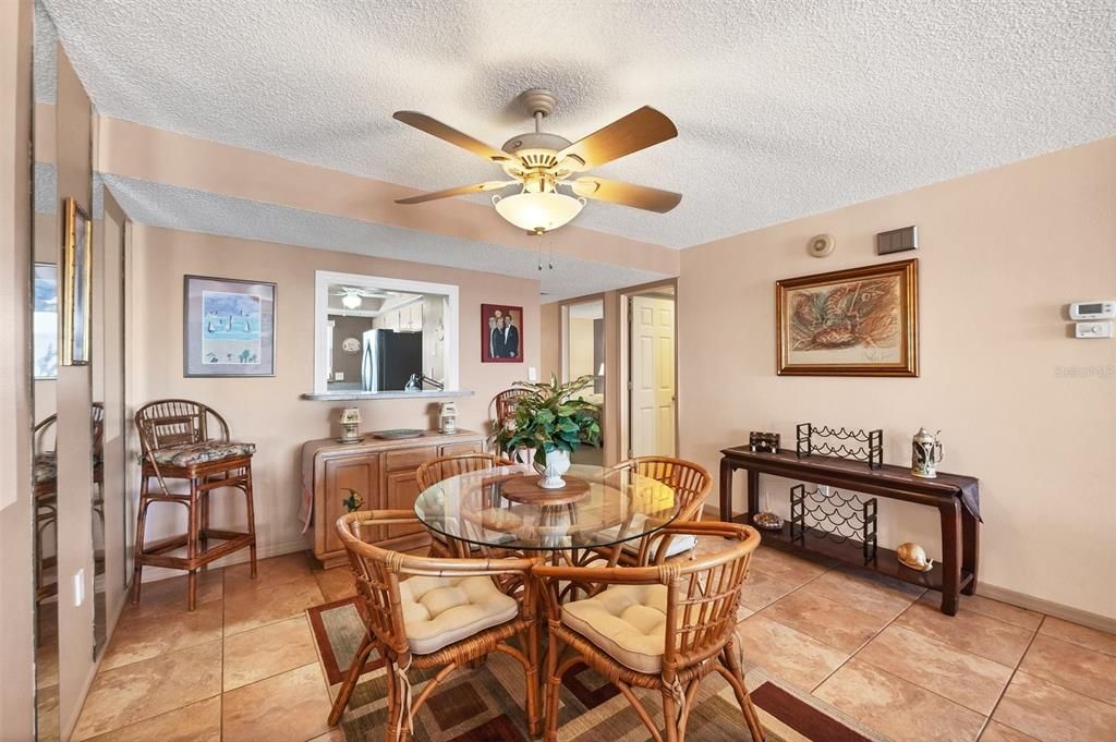 Activo con contrato: $199,000 (2 camas, 2 baños, 1150 Pies cuadrados)