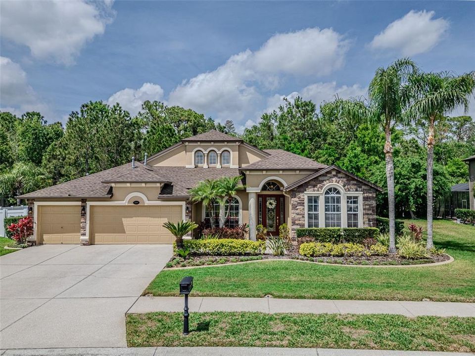 Recently Sold: $850,000 (4 beds, 3 baths, 3540 Square Feet)