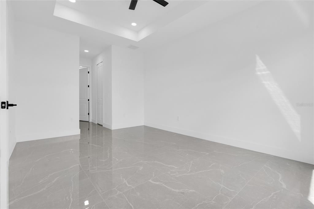 待售: $374,900 (4 贝兹, 3 浴室, 1774 平方英尺)