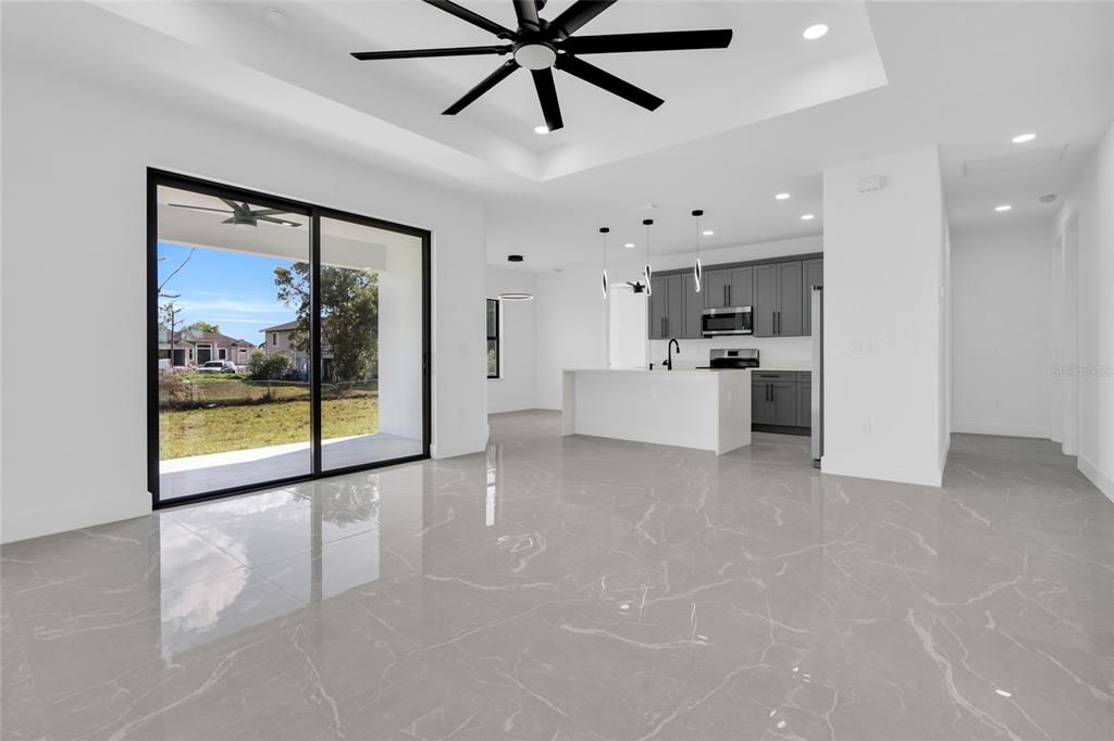 待售: $374,900 (4 贝兹, 3 浴室, 1774 平方英尺)