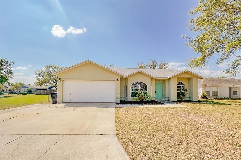 Recientemente alquilado: $2,195 (3 camas, 2 baños, 1240 Pies cuadrados)