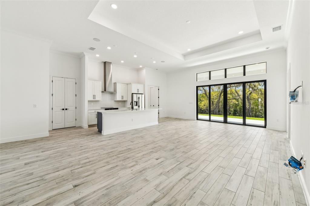 En Venta: $879,000 (4 camas, 3 baños, 2357 Pies cuadrados)