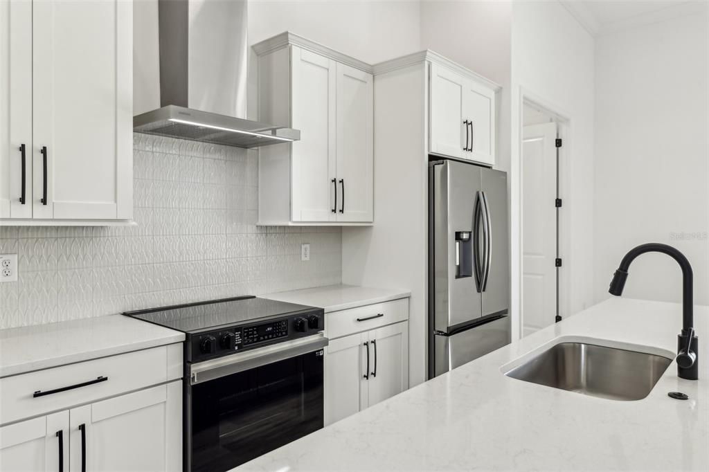 En Venta: $879,000 (4 camas, 3 baños, 2357 Pies cuadrados)