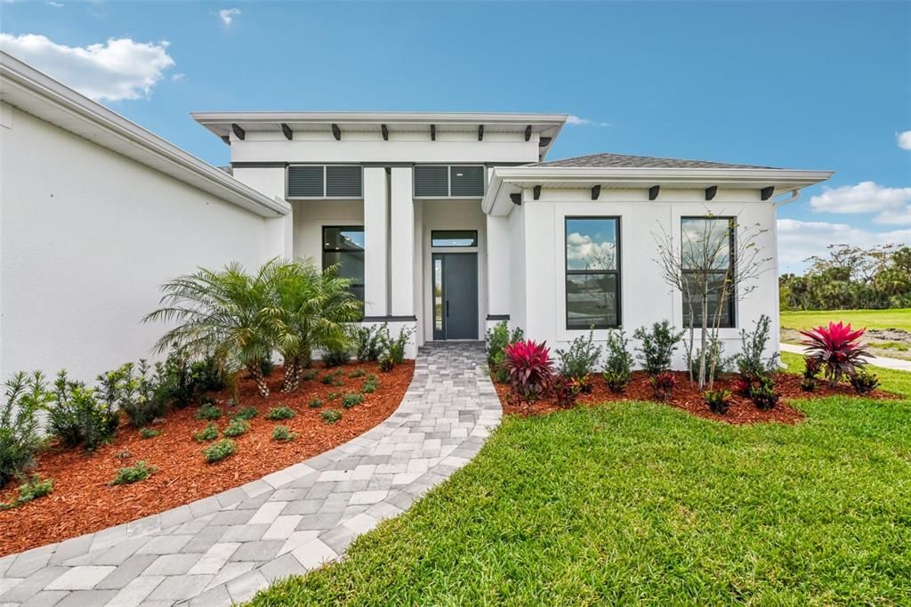 En Venta: $879,000 (4 camas, 3 baños, 2357 Pies cuadrados)