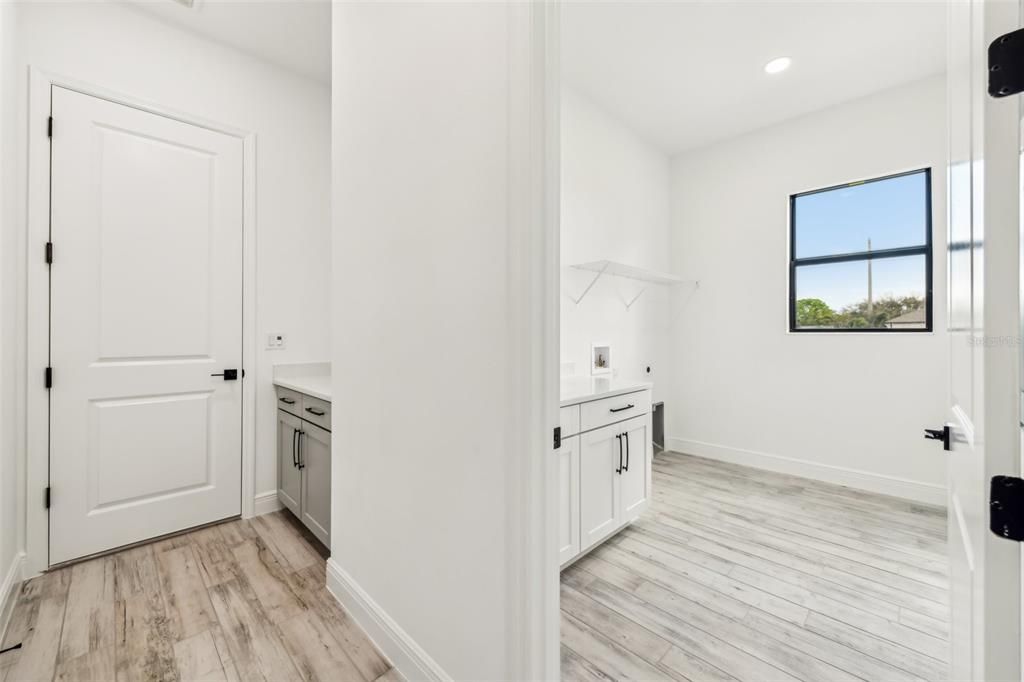 En Venta: $879,000 (4 camas, 3 baños, 2357 Pies cuadrados)