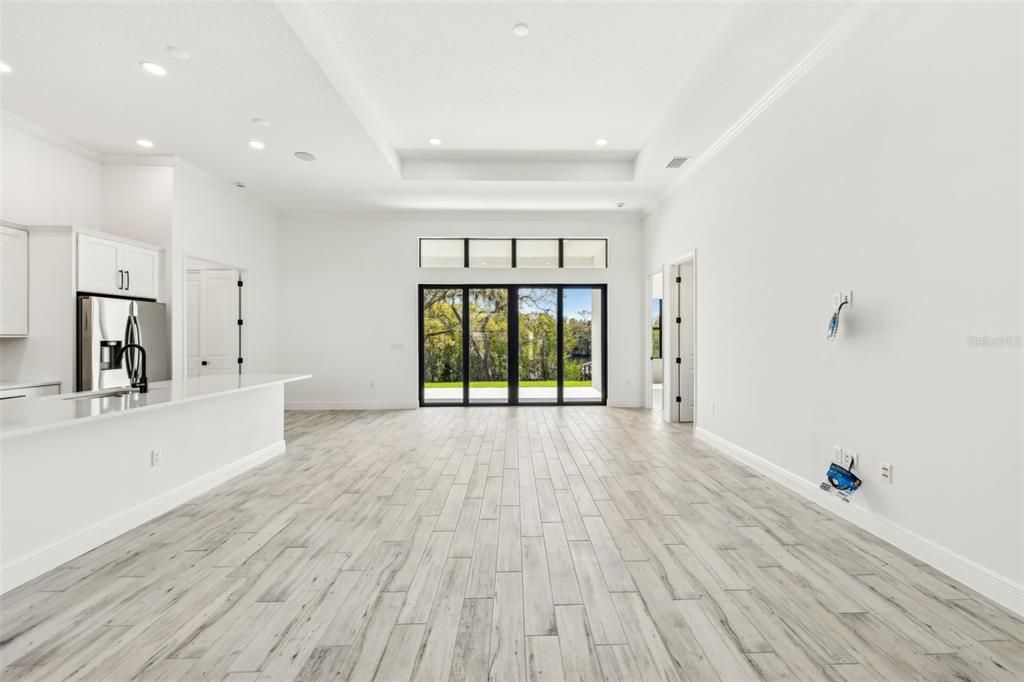 En Venta: $879,000 (4 camas, 3 baños, 2357 Pies cuadrados)