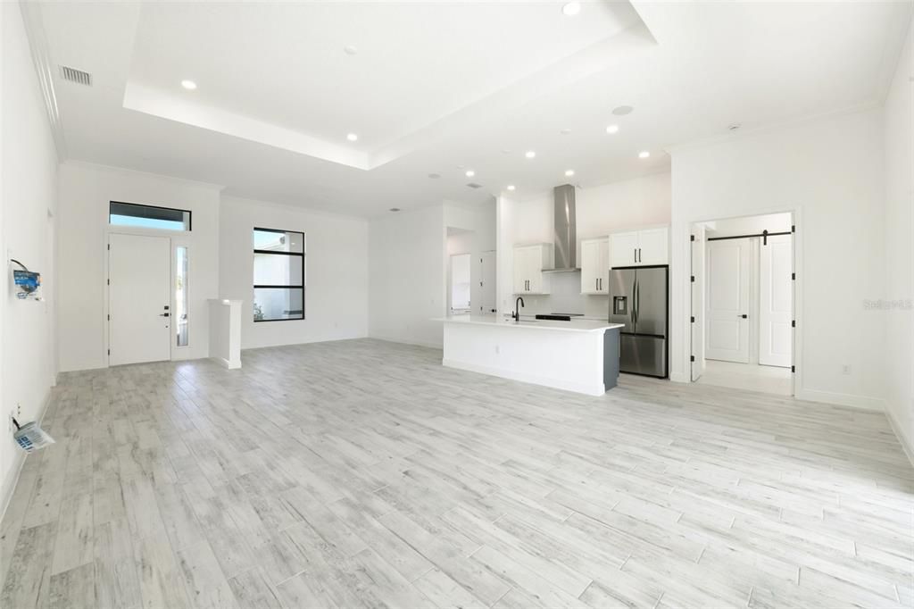 En Venta: $879,000 (4 camas, 3 baños, 2357 Pies cuadrados)