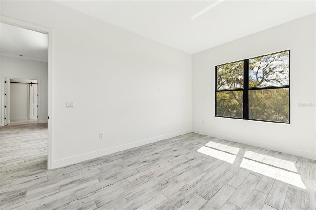 En Venta: $879,000 (4 camas, 3 baños, 2357 Pies cuadrados)