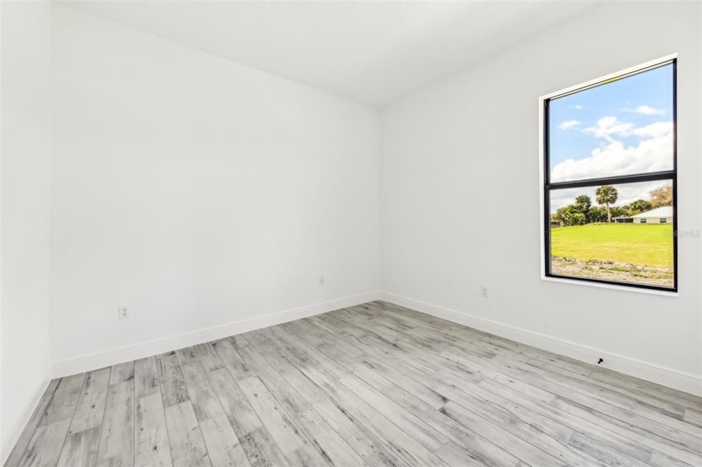 En Venta: $879,000 (4 camas, 3 baños, 2357 Pies cuadrados)