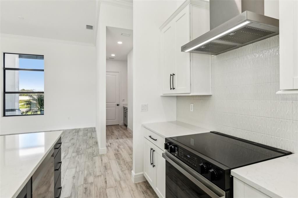 En Venta: $879,000 (4 camas, 3 baños, 2357 Pies cuadrados)