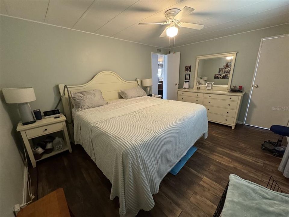 For Sale: $130,000 (2 beds, 2 baths, 1032 Square Feet)