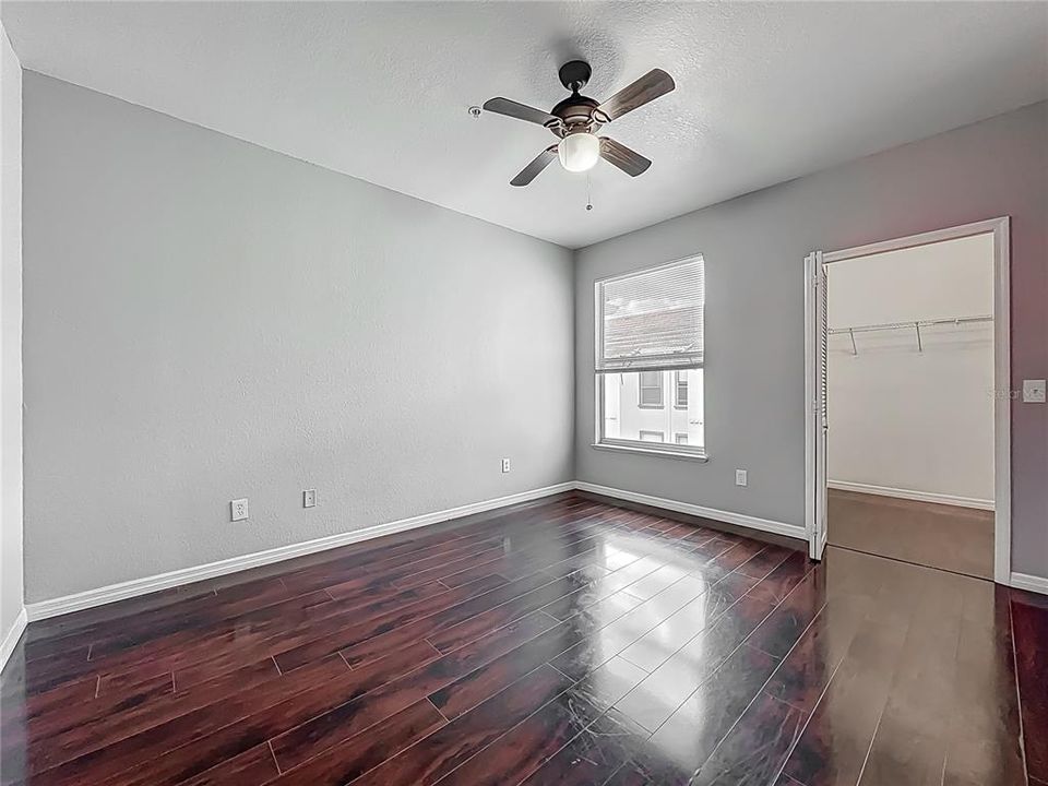 For Sale: $229,000 (4 beds, 2 baths, 1313 Square Feet)