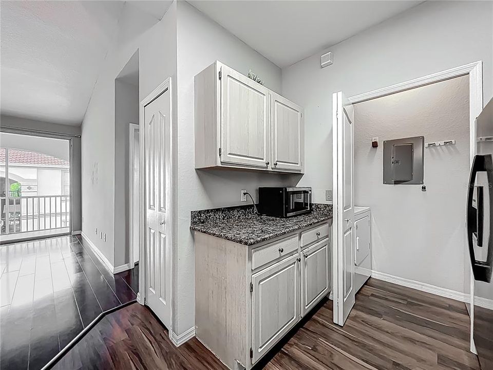 For Sale: $229,000 (4 beds, 2 baths, 1313 Square Feet)