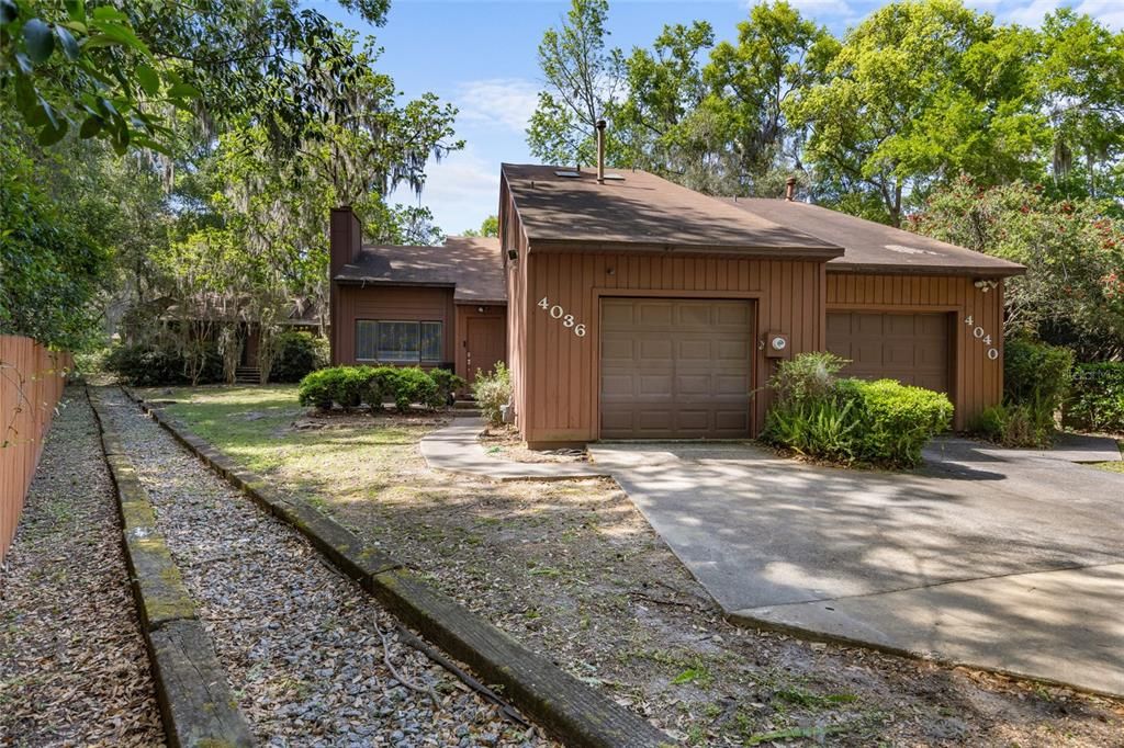 Recently Sold: $215,000 (2 beds, 2 baths, 1328 Square Feet)