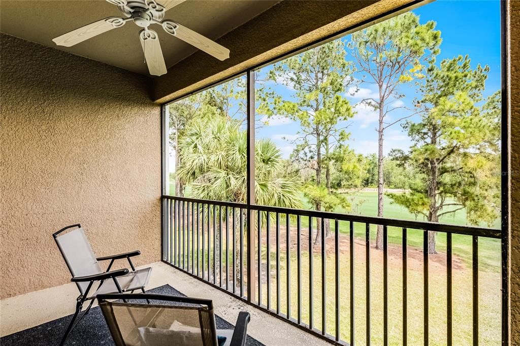 合同活跃: $250,000 (2 贝兹, 2 浴室, 1326 平方英尺)