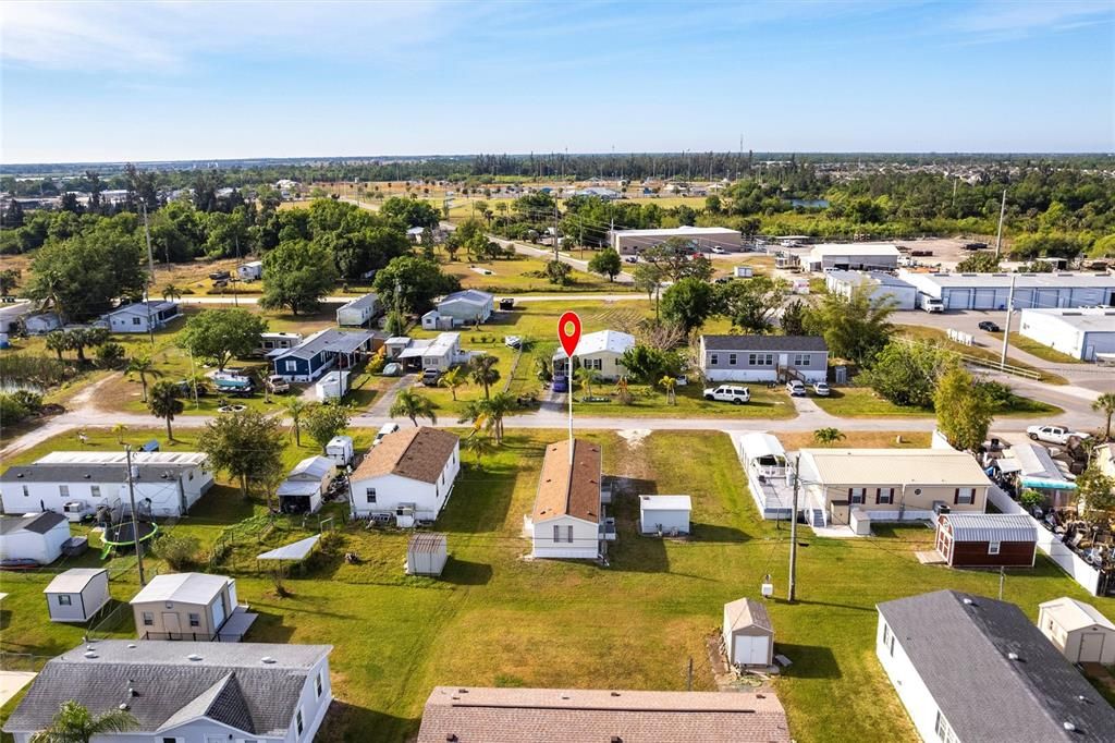 For Sale: $139,000 (2 beds, 2 baths, 896 Square Feet)